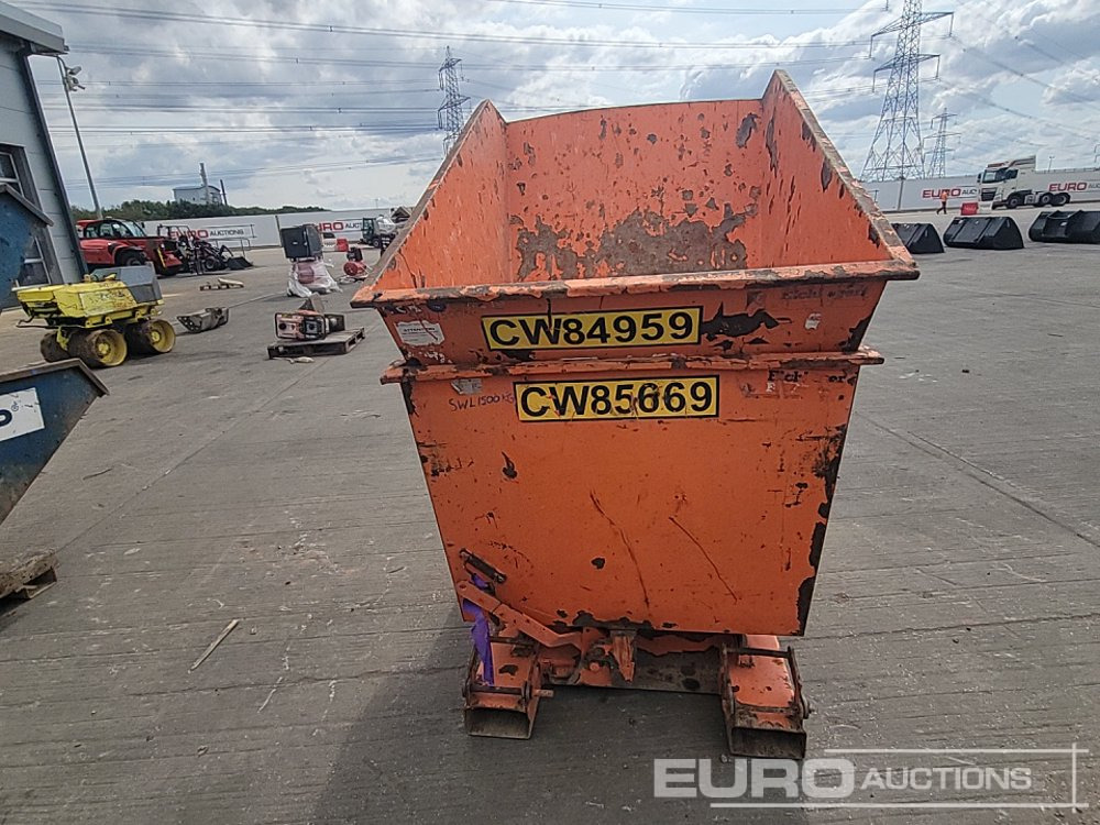Conquip Tipping Skip to suit Forklift (2 of) - Tipping skip: picture 4 Conquip Tipping Skip to suit Forklift (2 of) - Tipping skip: picture 4