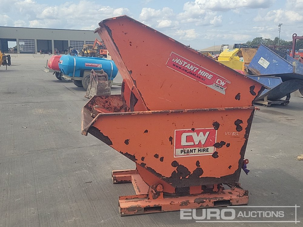Conquip Tipping Skip to suit Forklift (2 of) - Tipping skip: picture 2 Conquip Tipping Skip to suit Forklift (2 of) - Tipping skip: picture 2