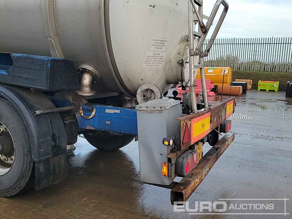 Tanker semi-trailer Crane Freuhauf Tri Axle Tanker Trailer: picture 27