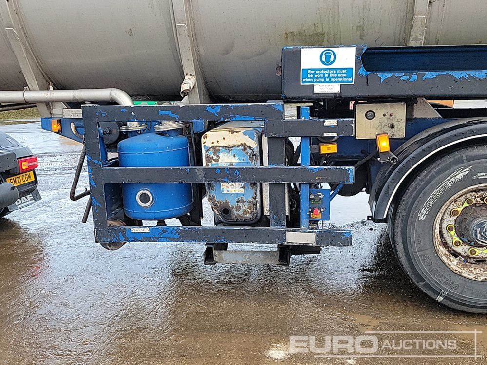 Tanker semi-trailer Crane Freuhauf Tri Axle Tanker Trailer: picture 31