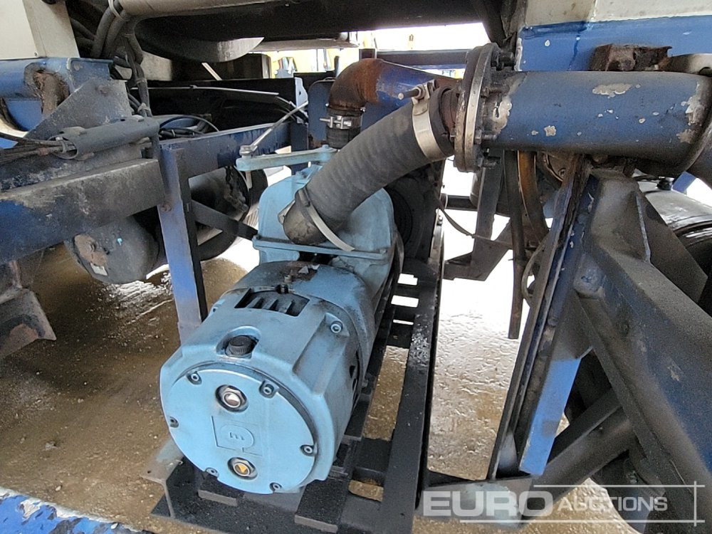 Tanker semi-trailer Crane Freuhauf Tri Axle Tanker Trailer: picture 23