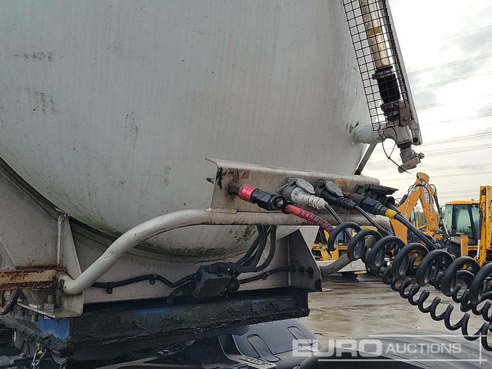 Tanker semi-trailer Crane Freuhauf Tri Axle Tanker Trailer: picture 26