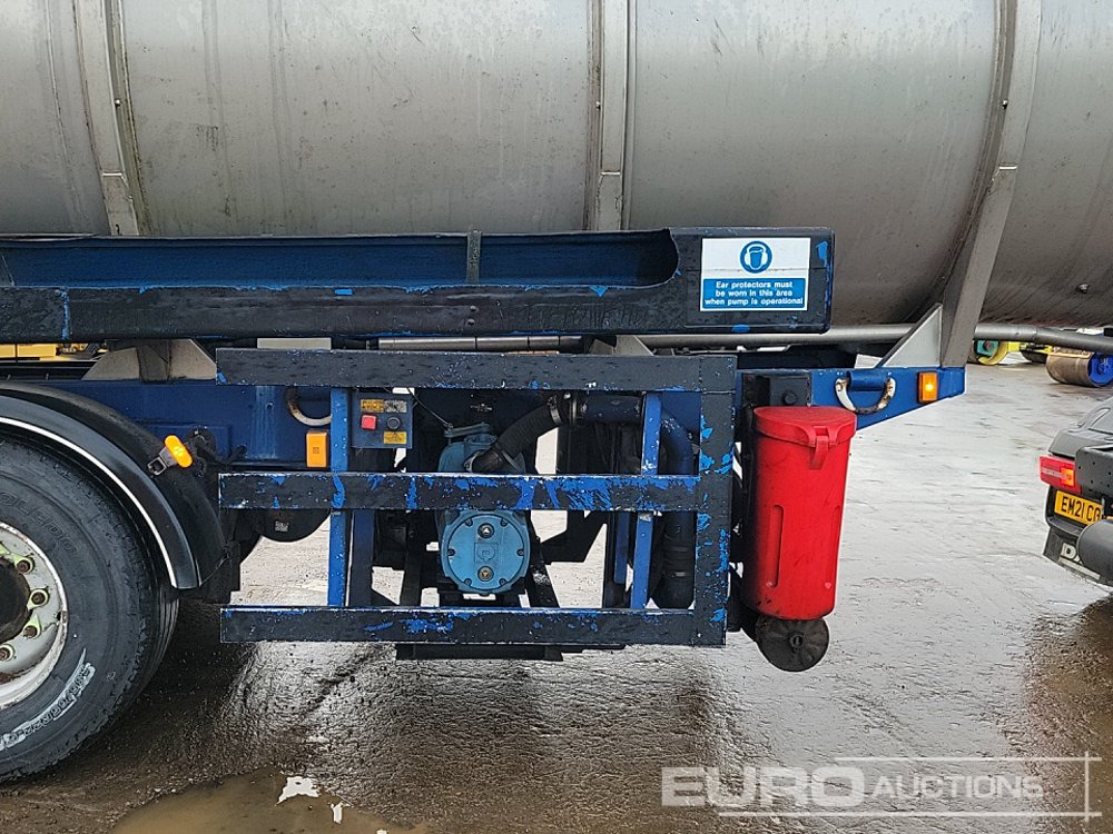 Tanker semi-trailer Crane Freuhauf Tri Axle Tanker Trailer: picture 21