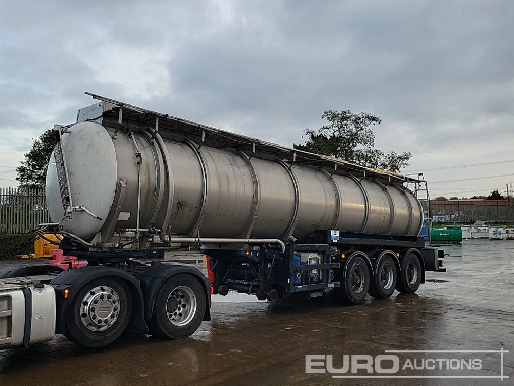 Crane Freuhauf Tri Axle Tanker Trailer - Tanker semi-trailer: picture 1 Crane Freuhauf Tri Axle Tanker Trailer - Tanker semi-trailer: picture 1
