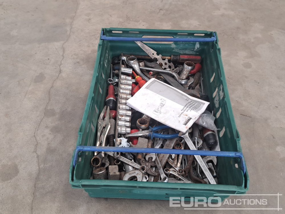 Crate of Misc Tool, Spanner, Screwdrivers etc - Garage equipment: picture 2 Crate of Misc Tool, Spanner, Screwdrivers etc - Garage equipment: picture 2