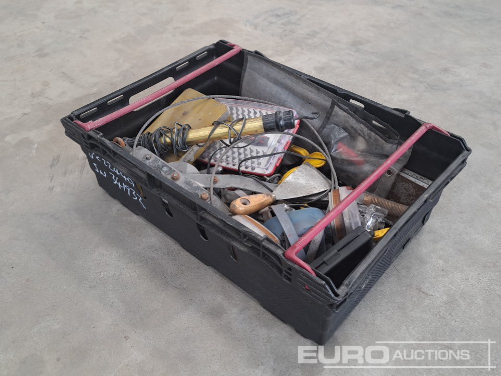 Crate of Miscellaneous Tools - Garage equipment: picture 1 Crate of Miscellaneous Tools - Garage equipment: picture 1