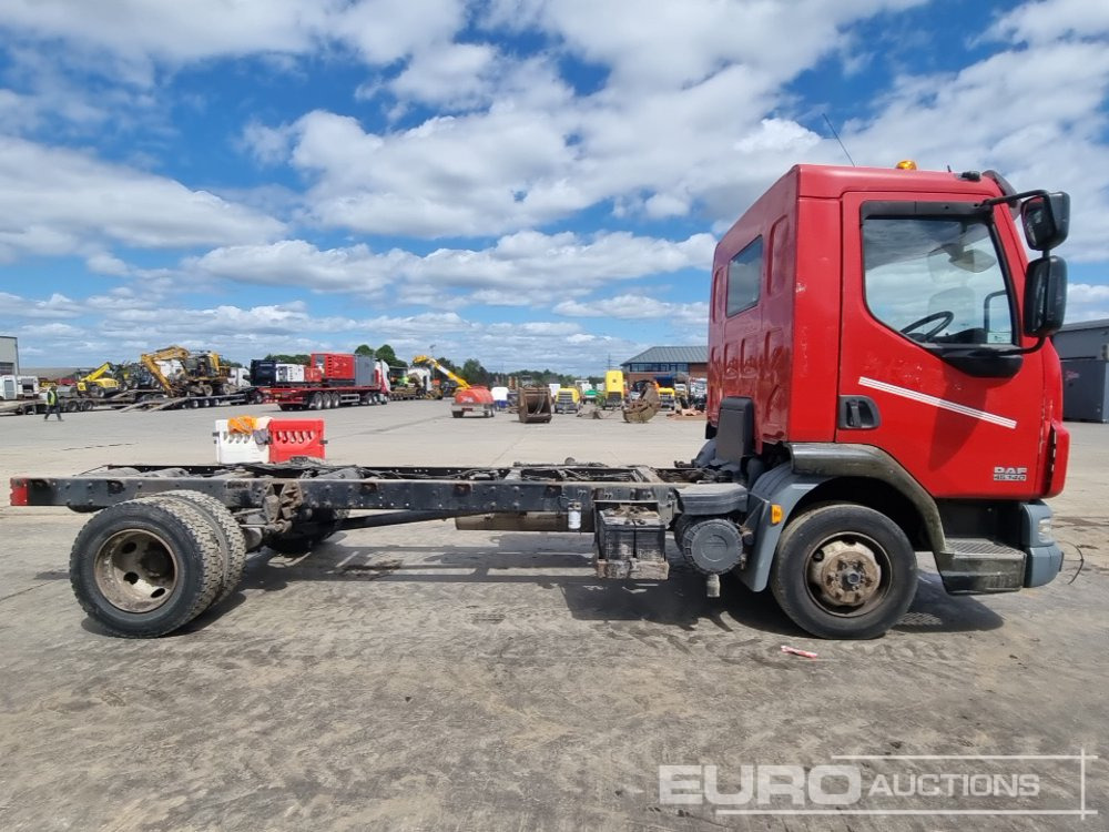 Cab chassis truck DAF LF45.140: picture 6