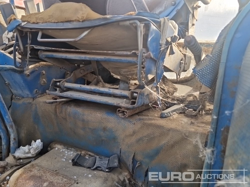 Farm tractor Ford 7700: picture 27