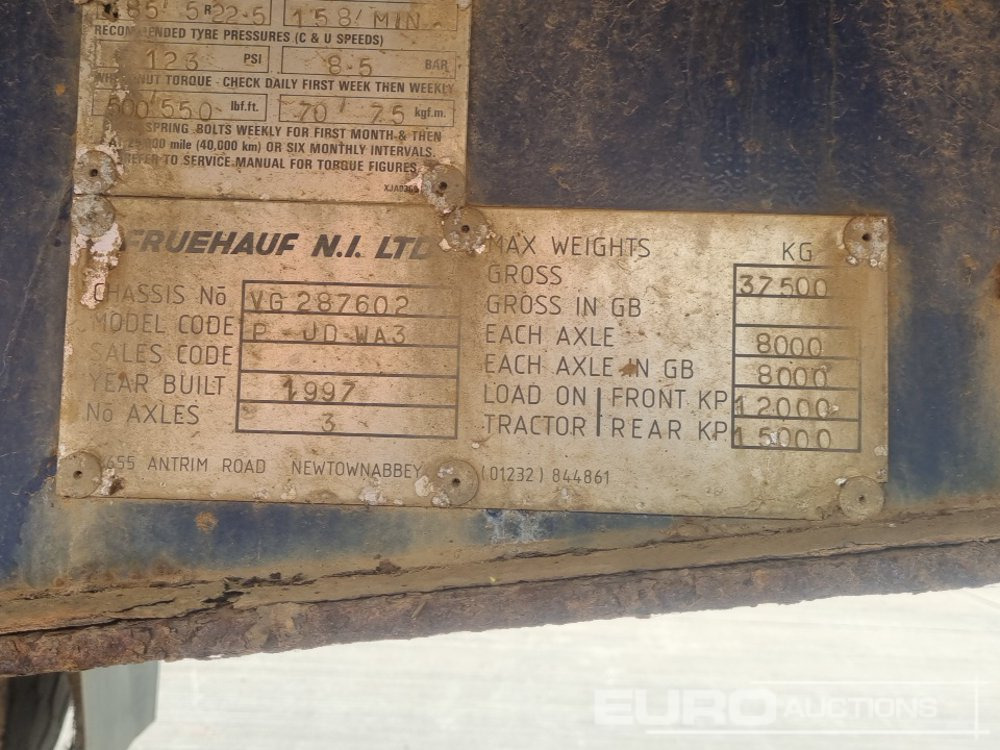 Fruehauf Tri Axle Curtainsider Trailer - Curtainsider semi-trailer: picture 1 Fruehauf Tri Axle Curtainsider Trailer - Curtainsider semi-trailer: picture 1