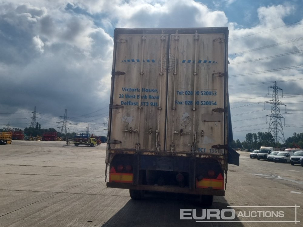 Fruehauf Tri Axle Curtainsider Trailer - Curtainsider semi-trailer: picture 5 Fruehauf Tri Axle Curtainsider Trailer - Curtainsider semi-trailer: picture 5