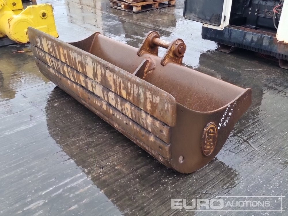 Geith 74" Ditching Bucket 65mm Pin to suit 13 Ton Excavator - Bucket: picture 1 Geith 74" Ditching Bucket 65mm Pin to suit 13 Ton Excavator - Bucket: picture 1