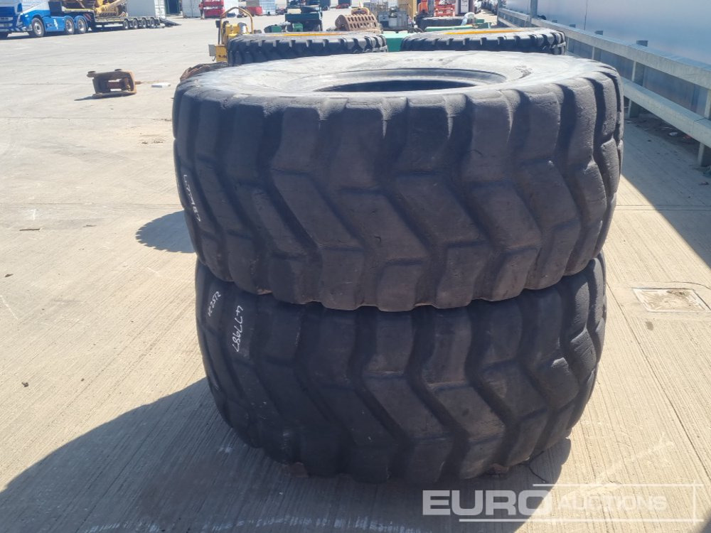 Goodyear 23.5R25 Tyre (2 of) - Tire: picture 2 Goodyear 23.5R25 Tyre (2 of) - Tire: picture 2