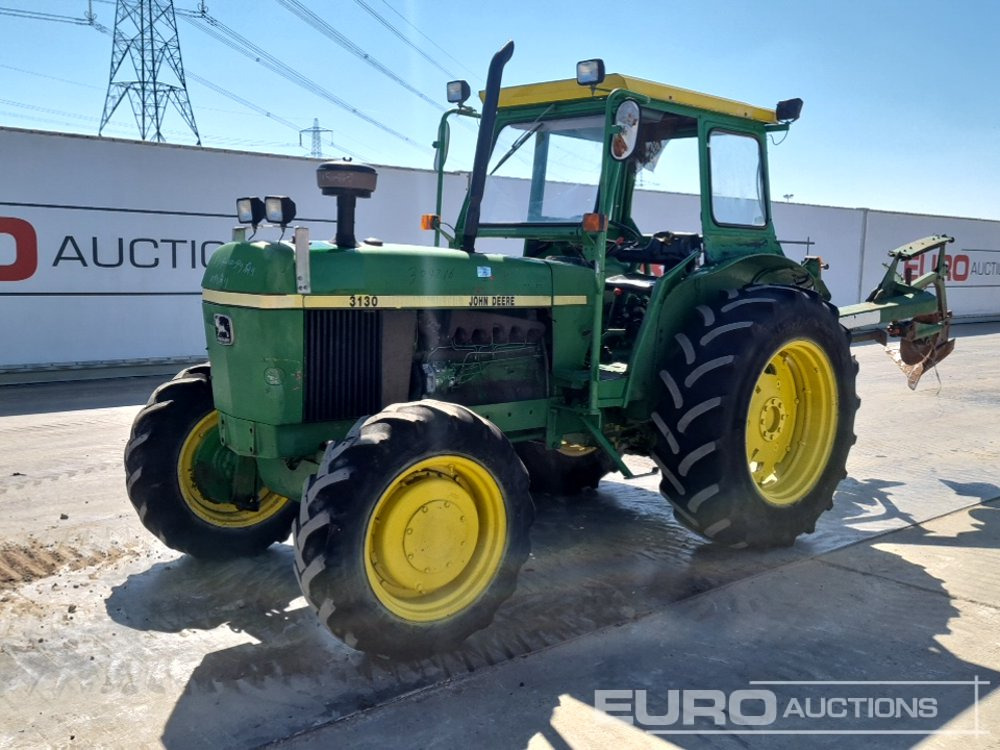 John Deere 3130 - Farm tractor: picture 1 John Deere 3130 - Farm tractor: picture 1