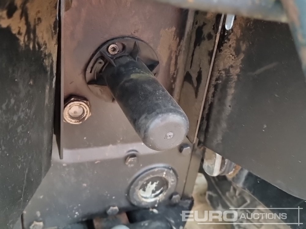 Compact tractor John Deere 4300: picture 17 Compact tractor John Deere 4300: picture 17