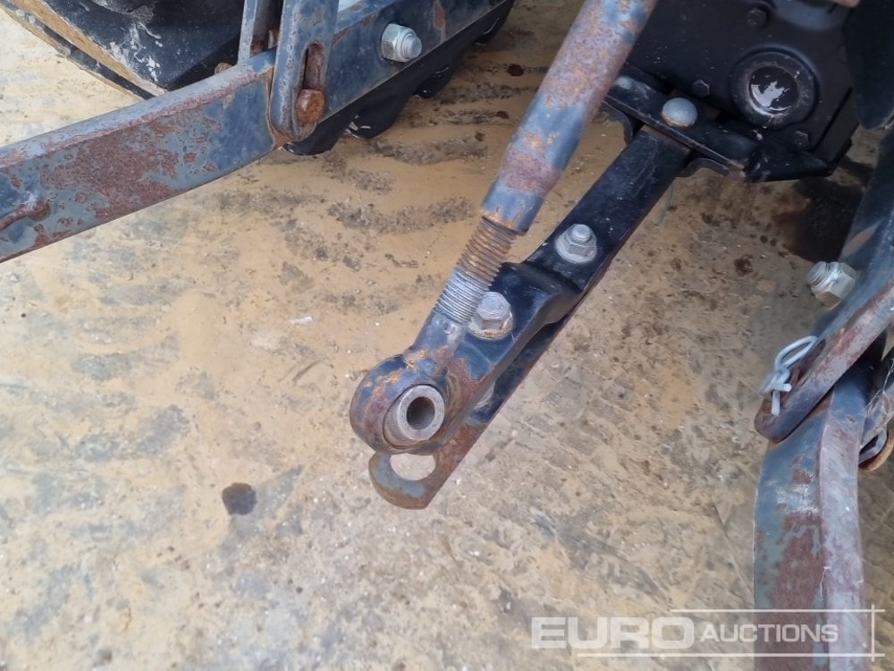 Compact tractor John Deere 4300: picture 16 Compact tractor John Deere 4300: picture 16