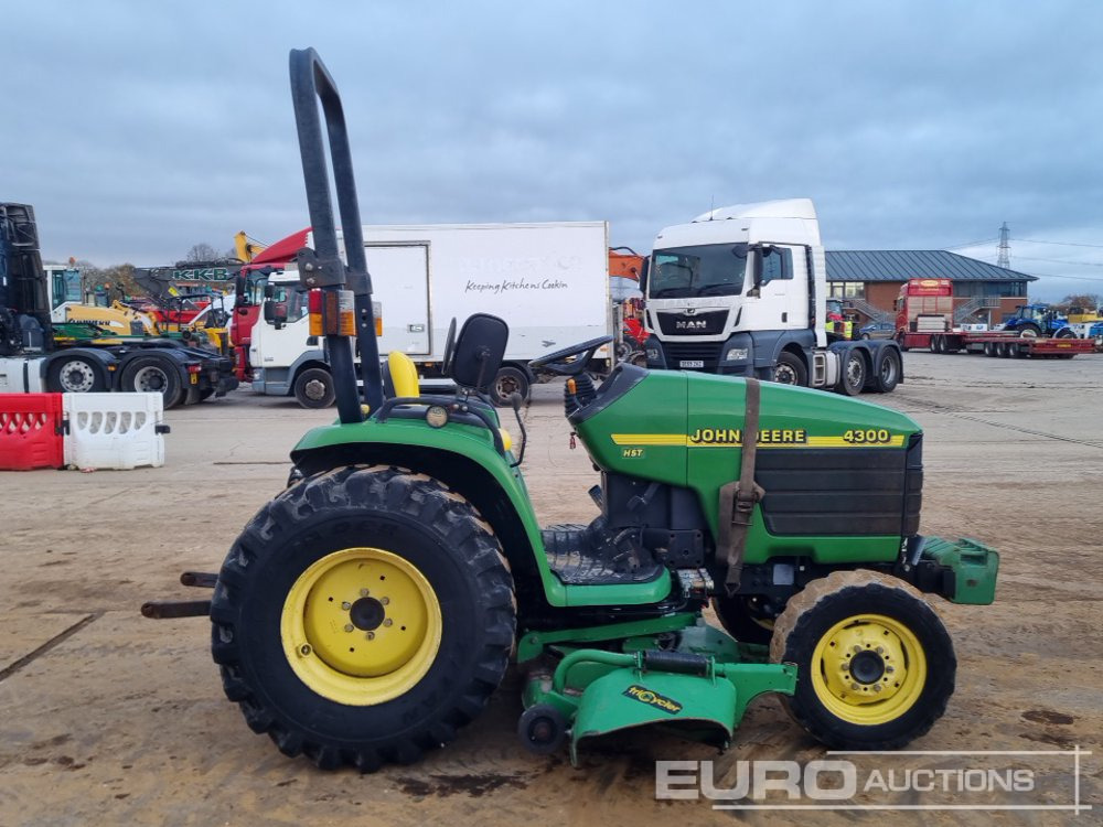 Compact tractor John Deere 4300: picture 6 Compact tractor John Deere 4300: picture 6