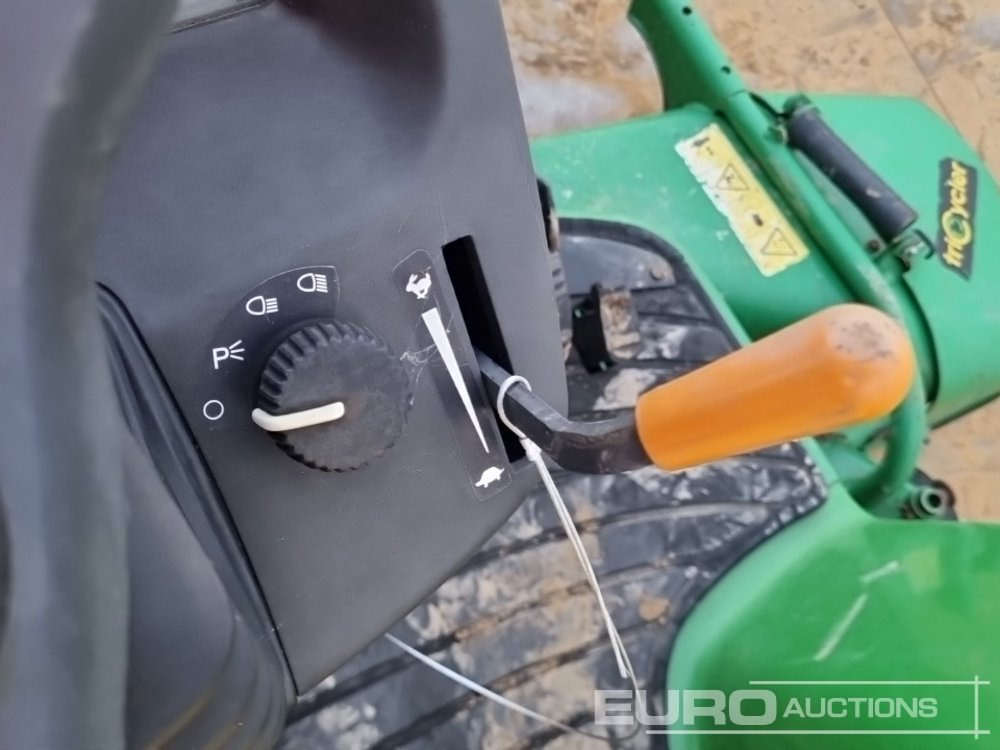 Compact tractor John Deere 4300: picture 37 Compact tractor John Deere 4300: picture 37