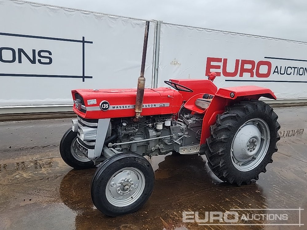 Massey Ferguson MF135 - Farm tractor: picture 2 Massey Ferguson MF135 - Farm tractor: picture 2