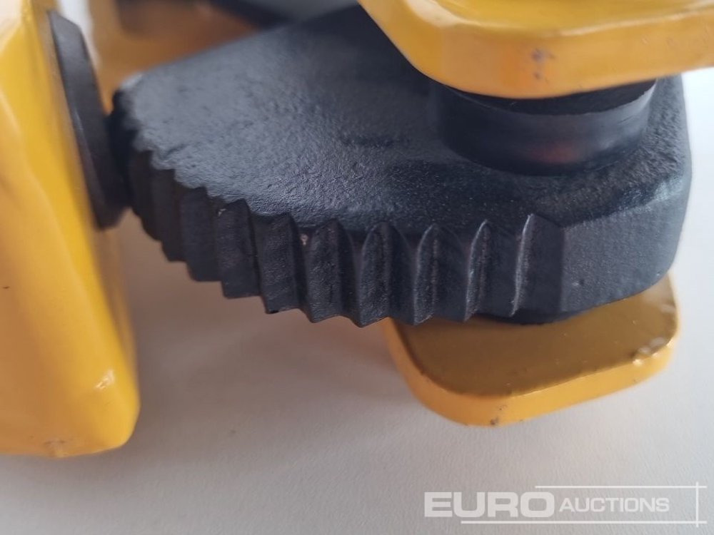 Material handling equipment Unused 1 Ton CDH Vertical Plate Lifting Clamp: picture 12