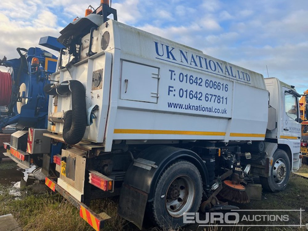 Mercedes Atego 1518 - Road sweeper: picture 5 Mercedes Atego 1518 - Road sweeper: picture 5