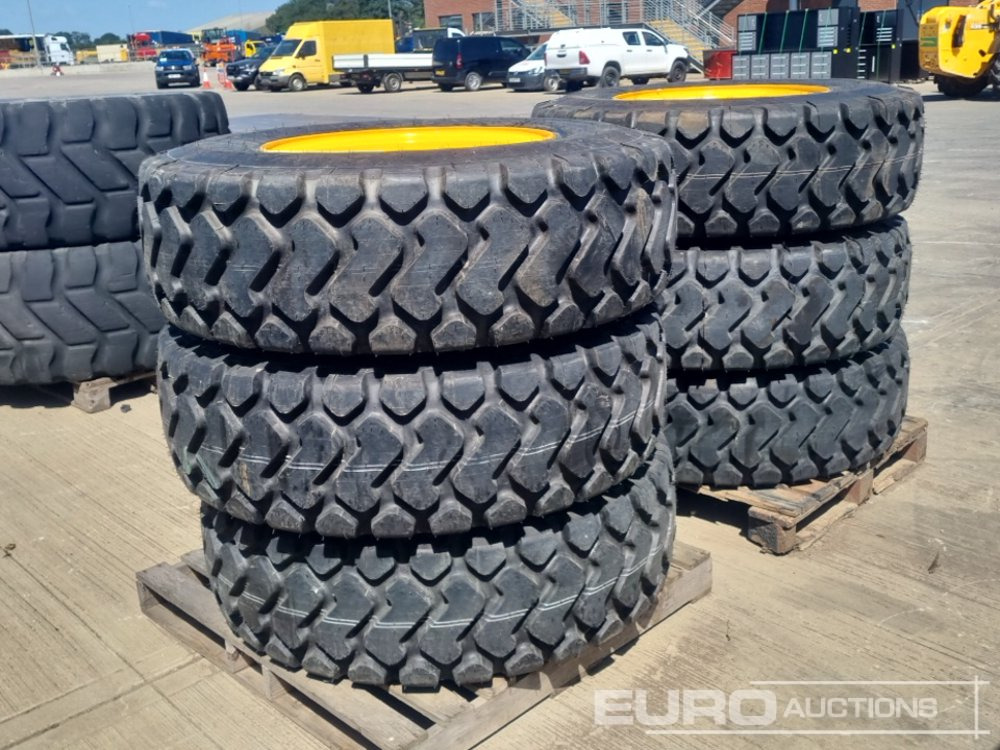 Michelin 15.5R25 Tyre & Rim (6 of) - Tire: picture 4 Michelin 15.5R25 Tyre & Rim (6 of) - Tire: picture 4