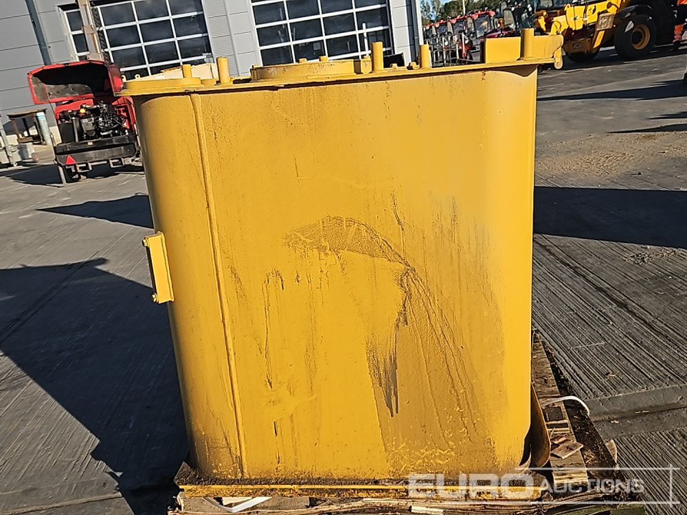 CAT 625-0255 Hydraulic Tank - Spare parts: picture 4 CAT 625-0255 Hydraulic Tank - Spare parts: picture 4