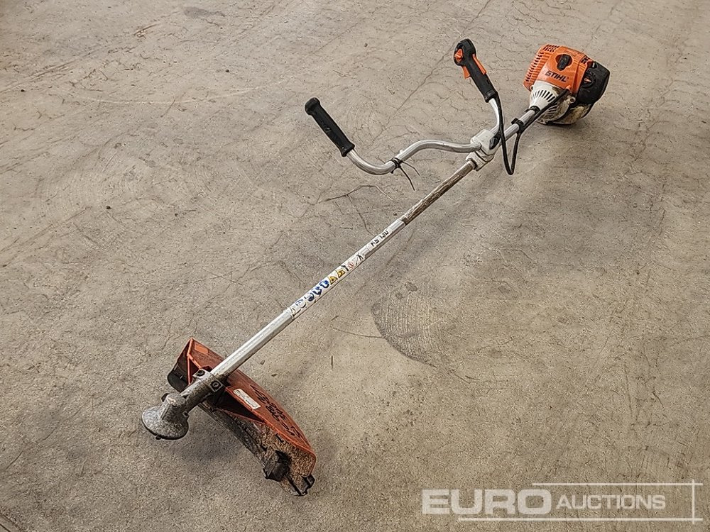 Stihl FS130 Petrol Strimmer - Garage equipment: picture 4 Stihl FS130 Petrol Strimmer - Garage equipment: picture 4