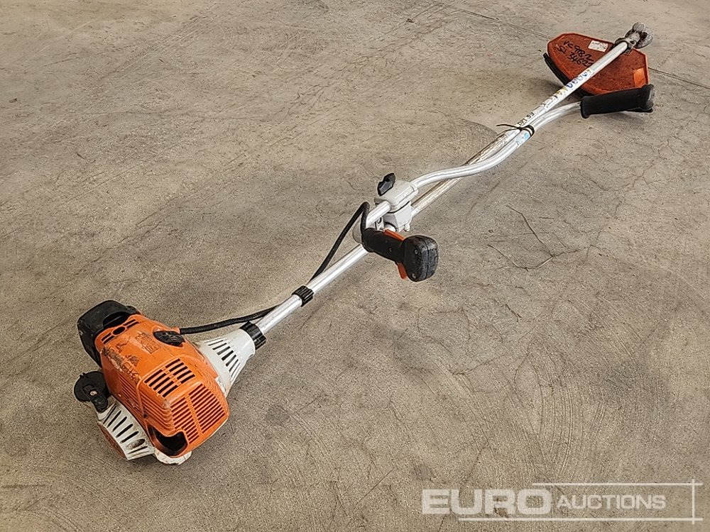 Stihl FS130 Petrol Strimmer - Garage equipment: picture 2 Stihl FS130 Petrol Strimmer - Garage equipment: picture 2