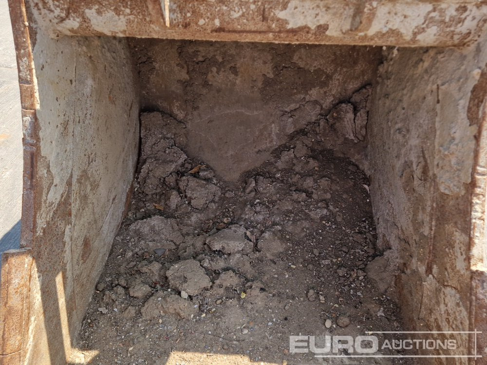 Bucket Strickland 36" Digging Bucket 65mm Pin to suit 13 Ton Excavator: picture 10