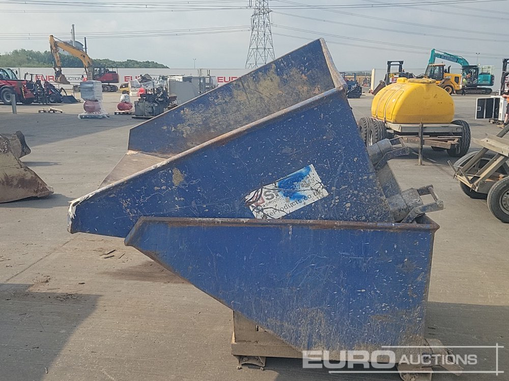 Tipping Skip to suit Forklift (2 of) - Tipping skip: picture 2 Tipping Skip to suit Forklift (2 of) - Tipping skip: picture 2