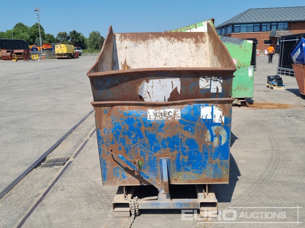 Tipping Skip to suit Forklift (4 of) - Tipping skip: picture 4 Tipping Skip to suit Forklift (4 of) - Tipping skip: picture 4