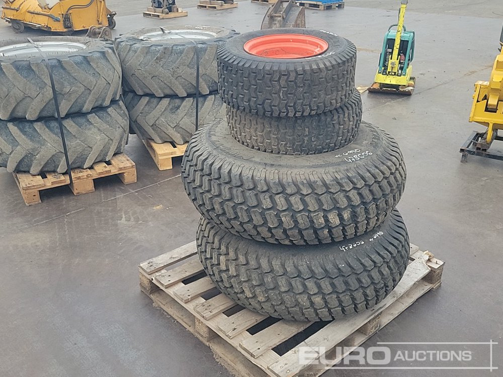 Titan 13.6-16 Tyre & Rim (2 of), Maxxis 24x8.50-12 Tyre & Rim (2 of) - Tire: picture 2 Titan 13.6-16 Tyre & Rim (2 of), Maxxis 24x8.50-12 Tyre & Rim (2 of) - Tire: picture 2