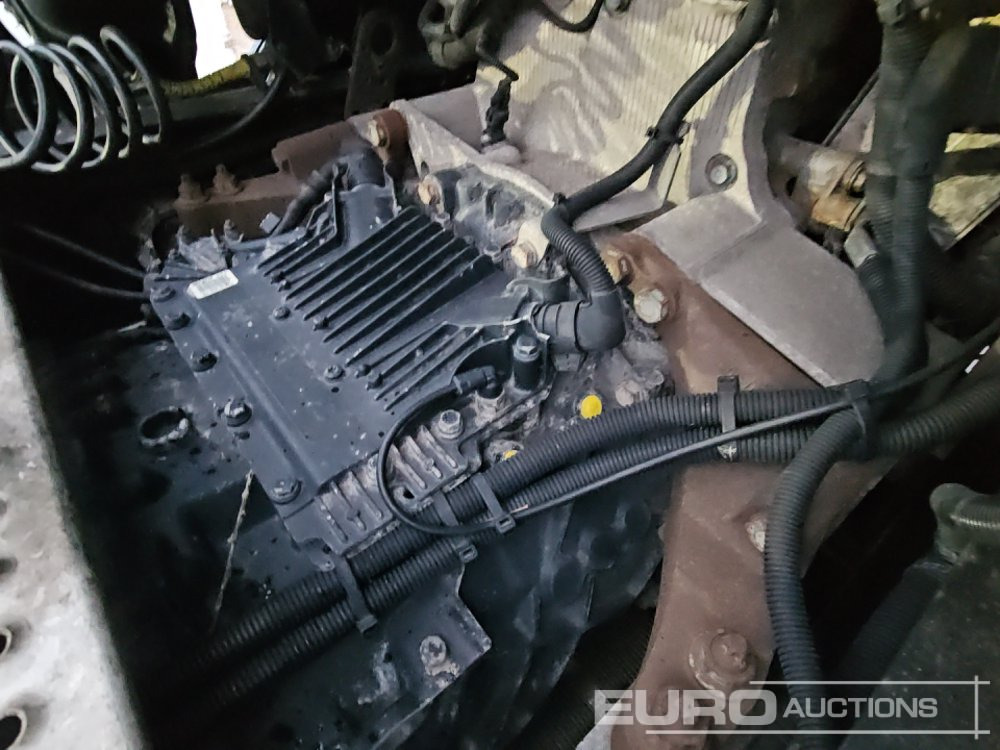 Tractor unit 2015 MAN TGX26.480: picture 27