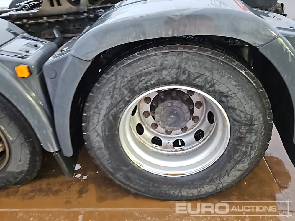 Tractor unit 2015 MAN TGX26.480: picture 11