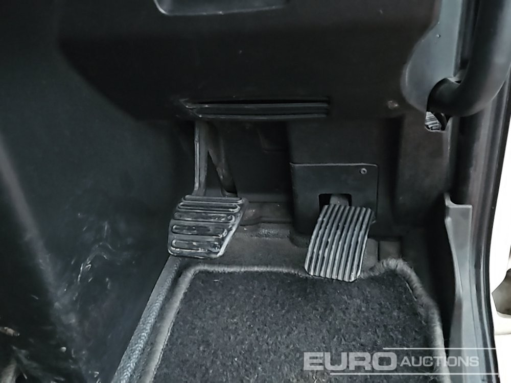 Tractor unit 2015 MAN TGX26.480: picture 36