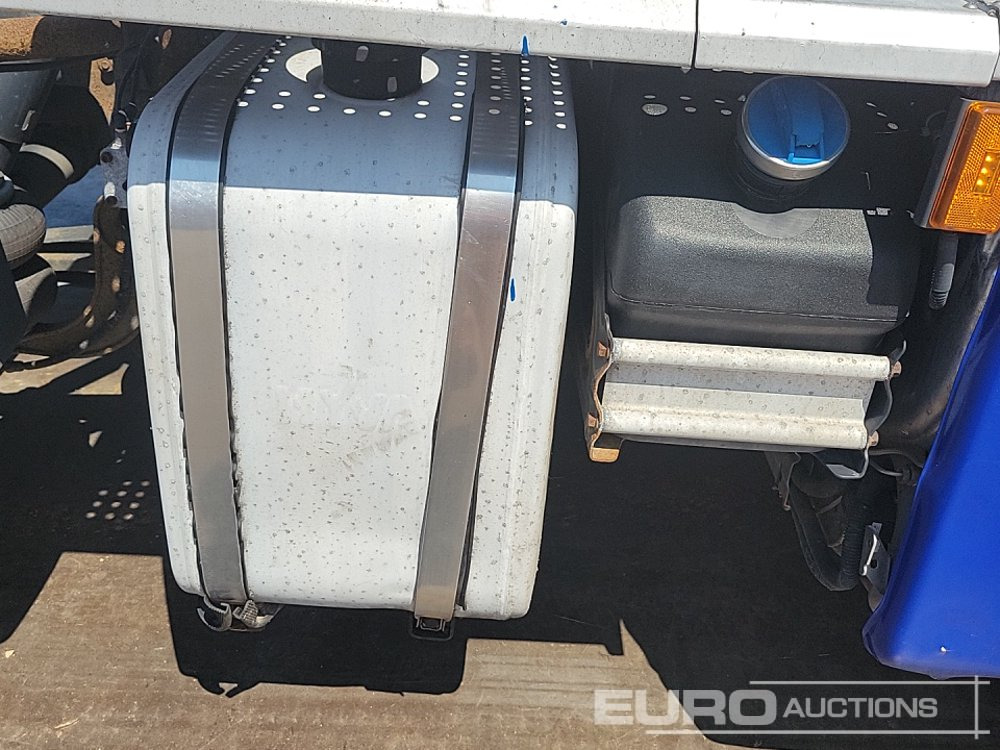 Tractor unit Scania R450: picture 16