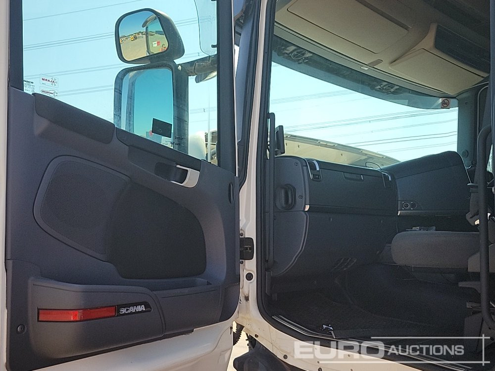 Tractor unit Scania R450: picture 28