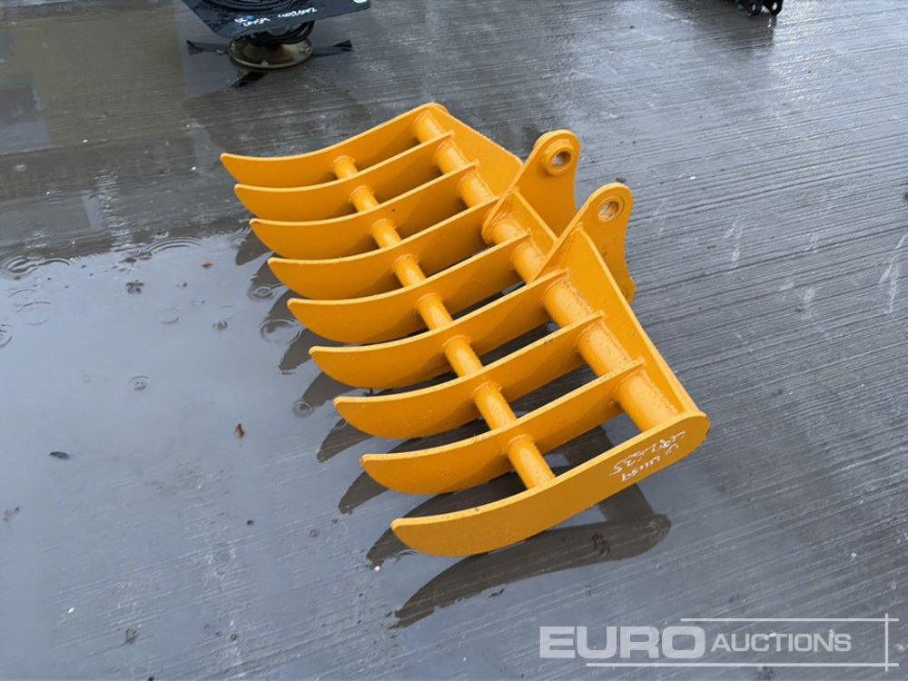 Unused 2025 Captok 44" Rake 45mm Pin to suit 4-6 Ton Excavator - Bucket: picture 1 Unused 2025 Captok 44" Rake 45mm Pin to suit 4-6 Ton Excavator - Bucket: picture 1