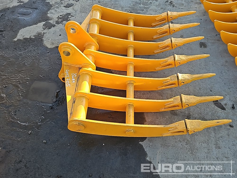 Unused 2025 Captok 44" Rake 45mm Pin to suit 4-6 Ton Excavator - Bucket: picture 4 Unused 2025 Captok 44" Rake 45mm Pin to suit 4-6 Ton Excavator - Bucket: picture 4