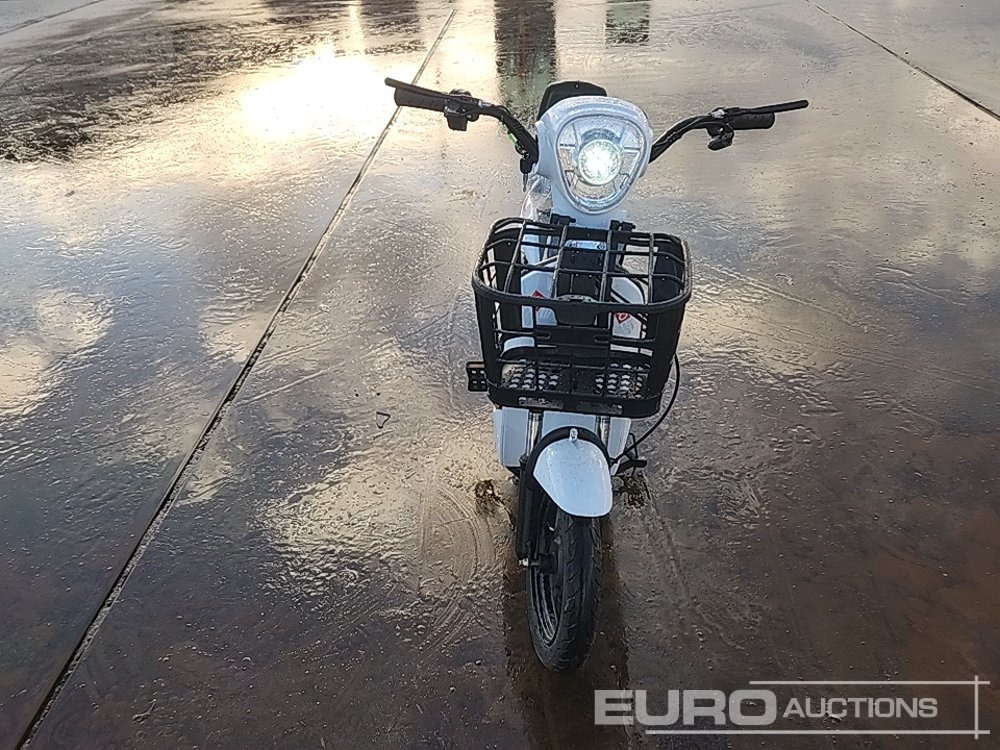 Golf cart Unused 2025 SK8 Electric Bicycle: picture 8