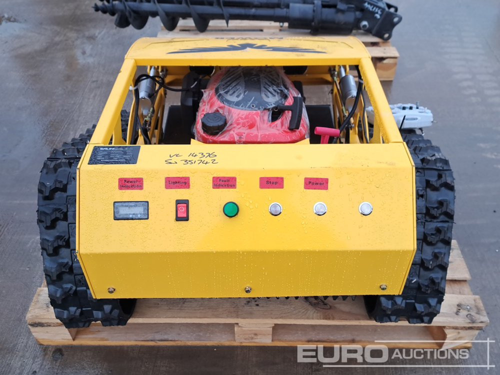 Unused 2025 Salini RC-900 Radio Controlled Tracked Lawnmower (Controls in Office) - Lawn mower: picture 4 Unused 2025 Salini RC-900 Radio Controlled Tracked Lawnmower (Controls in Office) - Lawn mower: picture 4