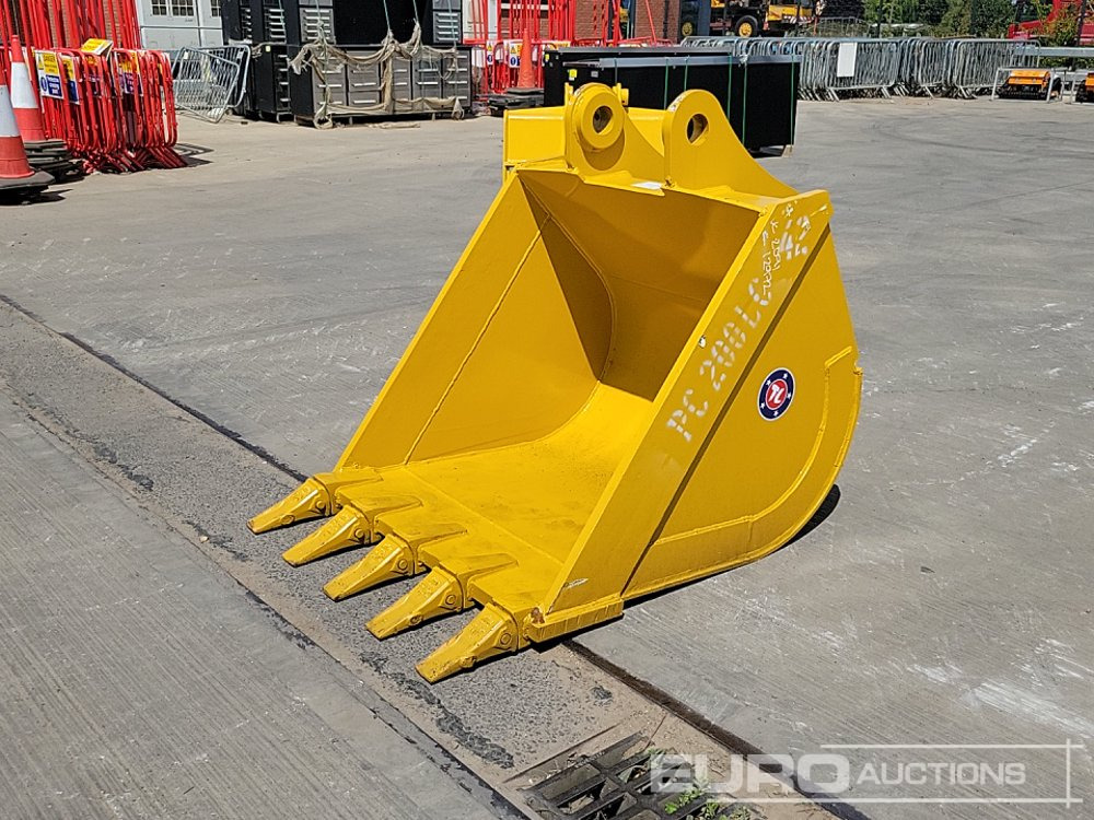 Unused 44" Digging Bucket 80mm Pin to suit 20 Ton Excavator - Bucket: picture 1 Unused 44" Digging Bucket 80mm Pin to suit 20 Ton Excavator - Bucket: picture 1