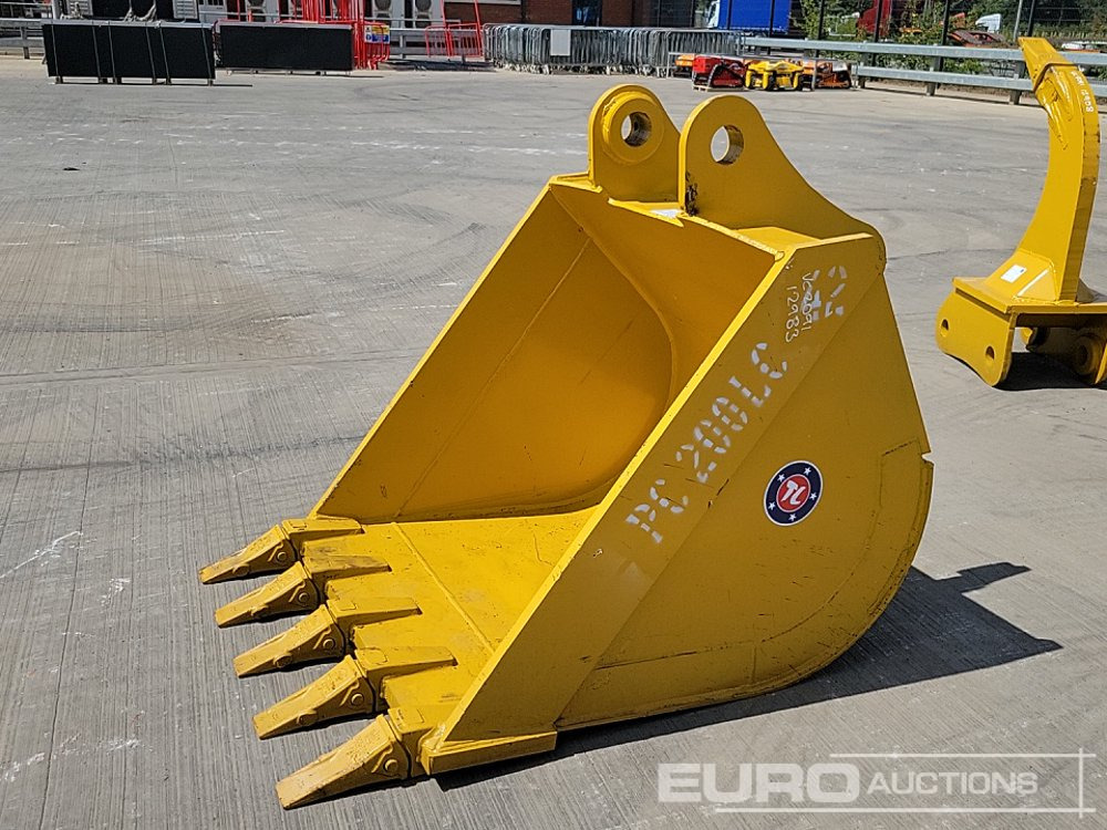 Unused 44" Digging Bucket 80mm Pin to suit 20Ton Excavator - Bucket: picture 1 Unused 44" Digging Bucket 80mm Pin to suit 20Ton Excavator - Bucket: picture 1