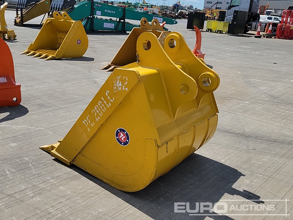 Unused 44" Digging Bucket 80mm Pin to suit 20Ton Excavator - Bucket: picture 3 Unused 44" Digging Bucket 80mm Pin to suit 20Ton Excavator - Bucket: picture 3