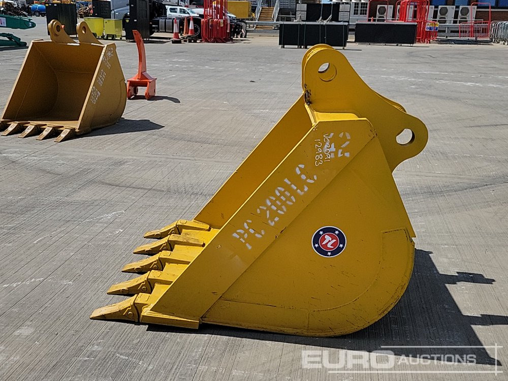 Unused 44" Digging Bucket 80mm Pin to suit 20Ton Excavator - Bucket: picture 2 Unused 44" Digging Bucket 80mm Pin to suit 20Ton Excavator - Bucket: picture 2
