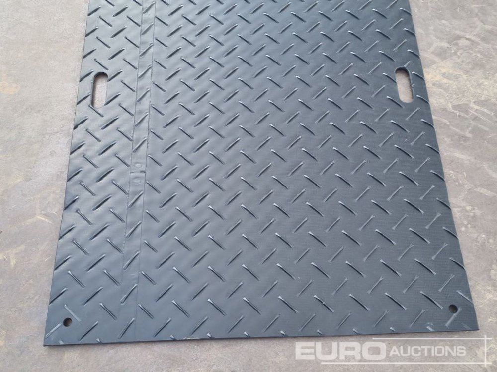Construction equipment Unused 8' x 4' Plastic Ground Protection Mats (52 of), Connectors (104 of): picture 9
