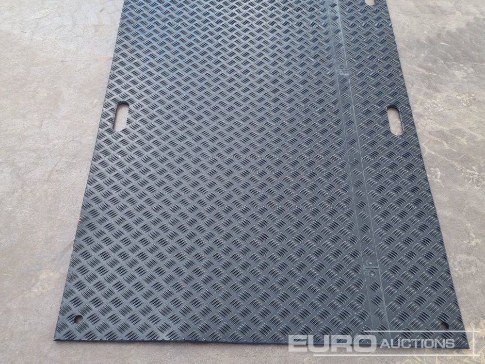 Construction equipment Unused 8' x 4' Plastic Ground Protection Mats (52 of), Connectors (104 of): picture 12