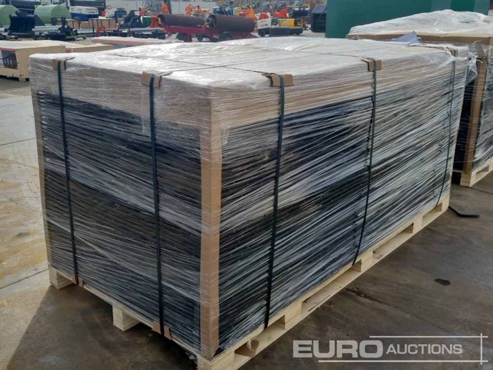 Construction equipment Unused 8' x 4' Plastic Ground Protection Mats (52 of), Connectors (104 of): picture 6