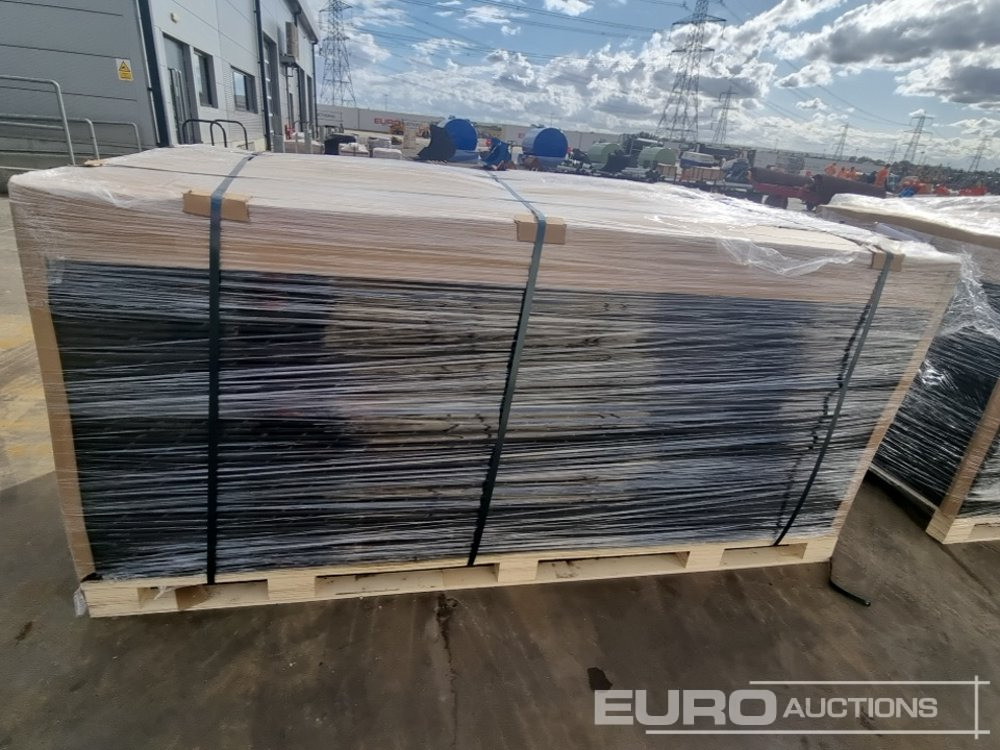 Construction equipment Unused 8' x 4' Plastic Ground Protection Mats (52 of), Connectors (104 of): picture 7