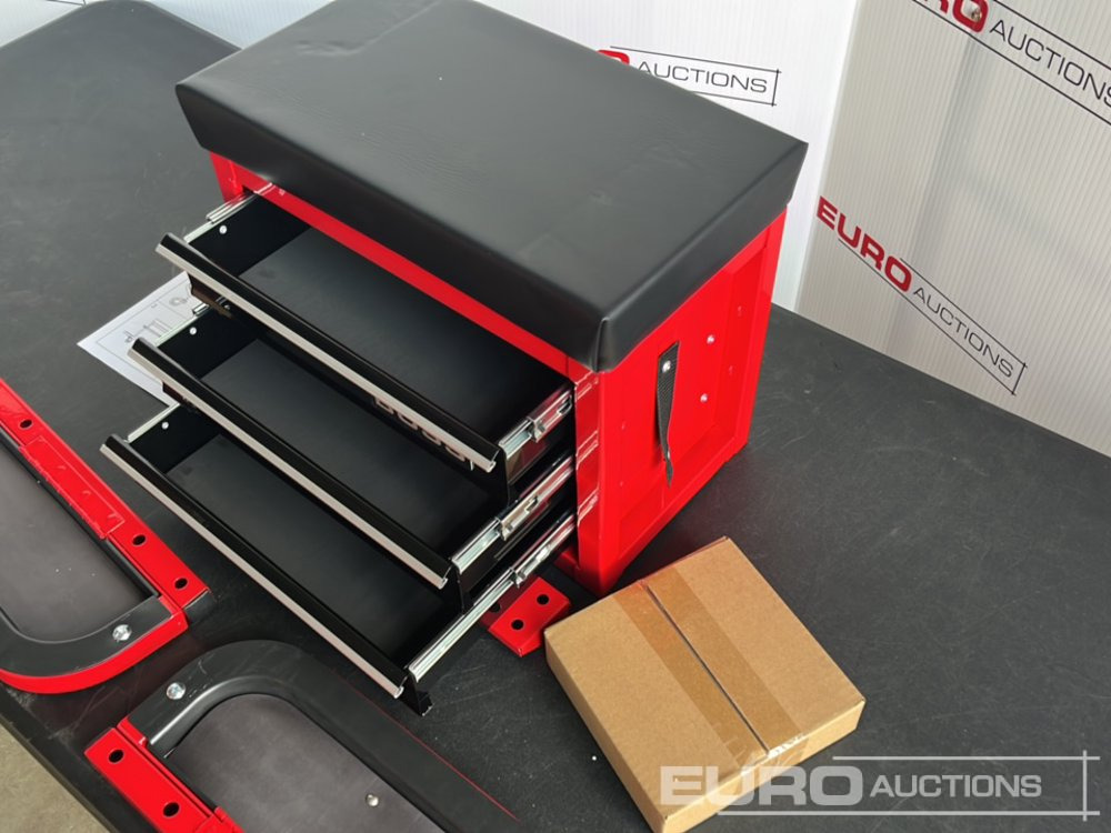 Garage equipment Unused Boss Wheeled Stool Tool Box, 3 Drawers, Magnetic Trays: picture 16 Garage equipment Unused Boss Wheeled Stool Tool Box, 3 Drawers, Magnetic Trays: picture 16